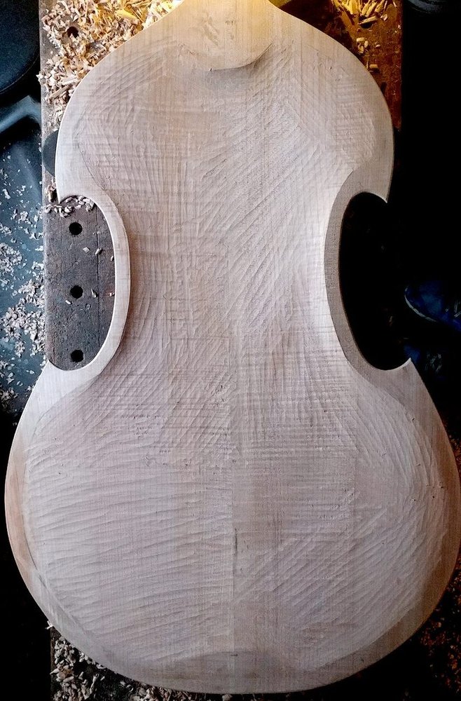 carving inside bass back